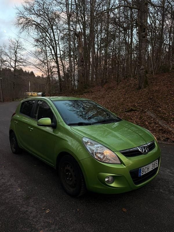 Begagnad Hyundai i20 77 HK (56 kW) 2012 Halvkombi
