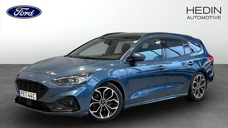 Blå Begagnad 2022 Ford Focus ST-Line X Kombi | 254 900 kr - Bild 1/4