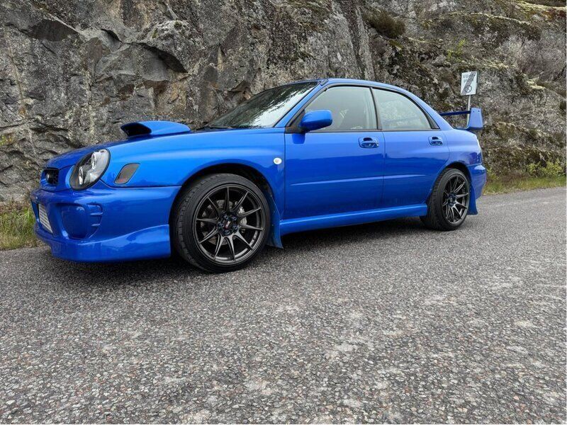 Blå Begagnad 2001 Subaru Impreza Sedan | 135 000 kr (Marknadspris) - Bild 1/4