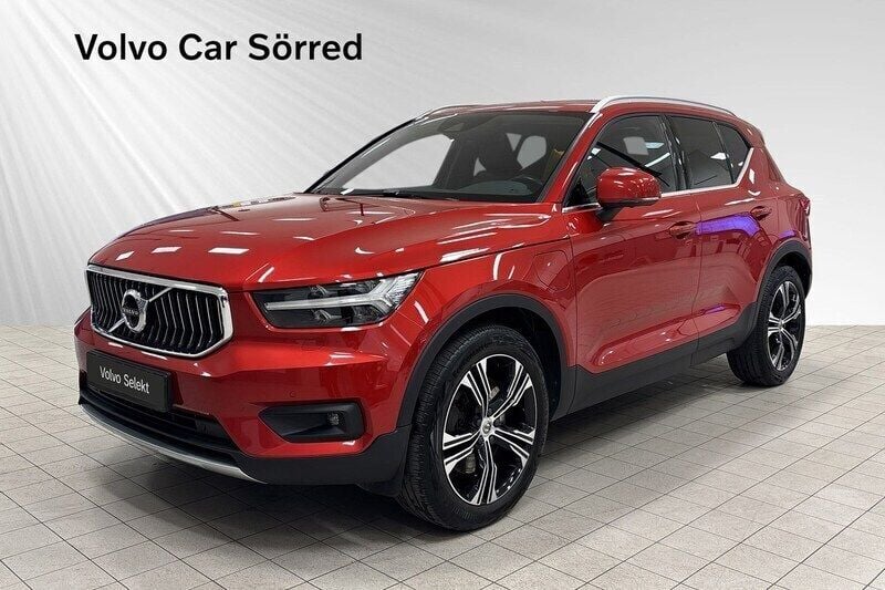Röd Begagnad 2020 Volvo XC40 Inscription SUV | 367 900 kr (Marknadspris) - Bild 1/3