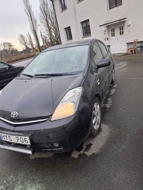Begagnad 2008 Toyota Prius Halvkombi | 49 000 kr (Marknadspris) - Bild 1/4