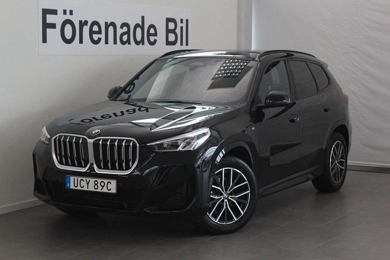 Svart Begagnad 2025 BMW X1 M Sport SUV | 429 000 kr (Lite dyr) - Bild 1/4