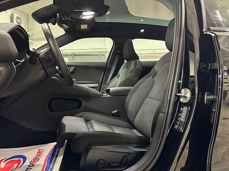 Begagnad Polestar 2 Pilot-lite 219 kW (299 HK) 2023 Svart Halvkombi