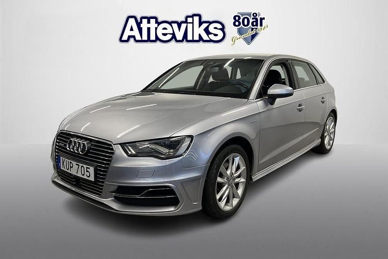 Silver Begagnad 2016 Audi A3 Sportback Halvkombi | 164 900 kr - Bild 1/4