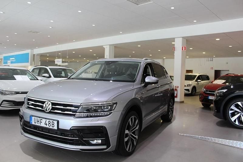 Begagnad VW Tiguan Allspace R-line 200 HK (147 kW) 2020 Silver SUV