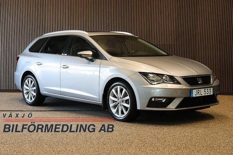Silver Begagnad 2018 Seat Leon ST Style Kombi | 139 900 kr (Marknadspris) - Bild 1/4
