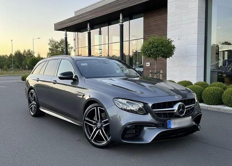 Begagnad 2020 Mercedes E63 AMG AMG Kombi | 514 000 kr - Bild 1/4