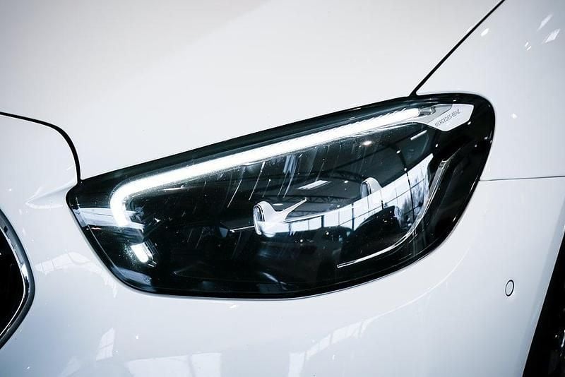 Begagnad Mercedes E300 Avantgarde 306 HK (225 kW) 2022 Vit Kombi