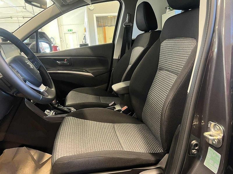 Ny Suzuki SX4 S-Cross 110 HK (80 kW) 2025 Grå SUV