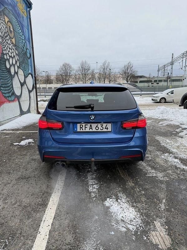 Begagnad BMW 330 M Sport 258 HK (189 kW) 2013 Blå Kombi