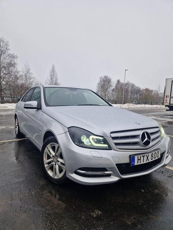 Begagnad 2012 Mercedes C220 | 66 000 kr (Marknadspris) - Bild 1/4