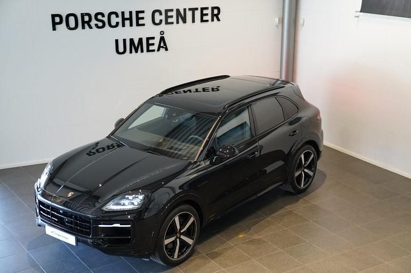 Ny Porsche Cayenne 471 HK (346 kW) 2025 Svart (black) SUV