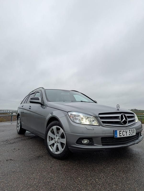 Begagnad 2008 Mercedes C220 Kombi | 40 000 kr (Lite dyr) - Bild 1/4