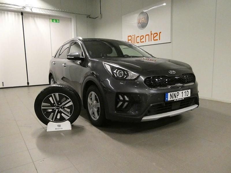 Grå Begagnad 2019 Kia Niro Advance SUV | 199 900 kr (Marknadspris) - Bild 1/3