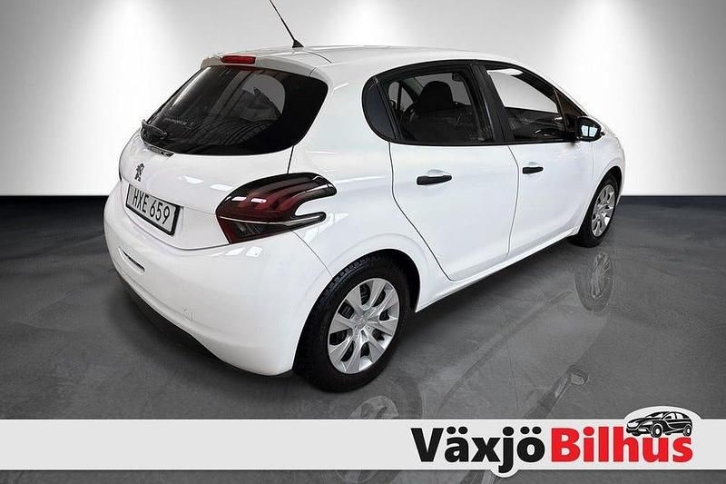 Begagnad Peugeot 208 68 HK (50 kW) 2015 Vit Halvkombi