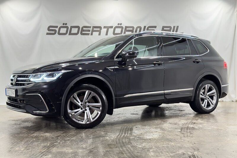 Svart Begagnad 2021 VW Tiguan R-line SUV | 324 900 kr (Dyr) - Bild 1/4