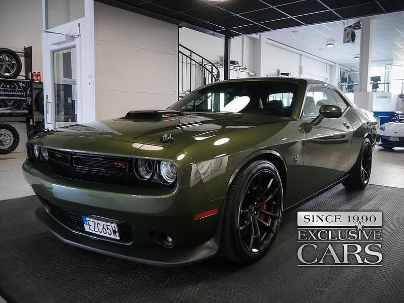 Grön Begagnad 2020 Dodge Challenger Sportkupé | 579 000 kr - Bild 1/4