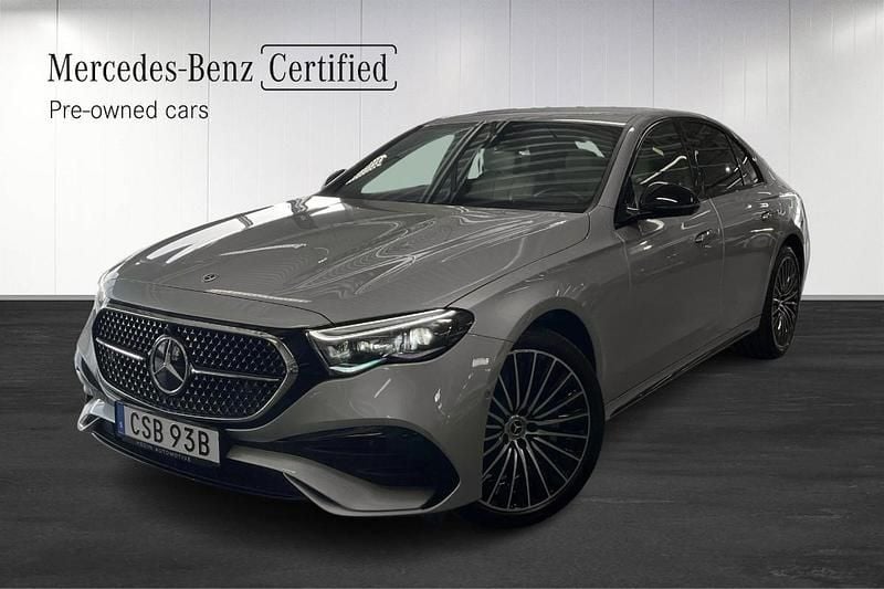 Silver Begagnad 2023 Mercedes E300 AMG Sedan | 669 900 kr (Marknadspris) - Bild 1/4