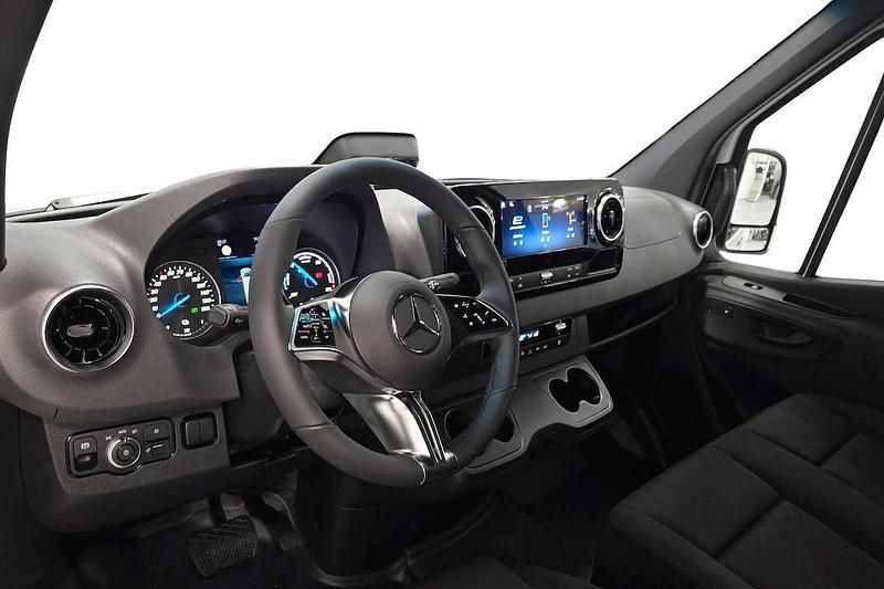 Begagnad Mercedes E-Sprinter 11 kW (15 HK) 2024 Vit Van
