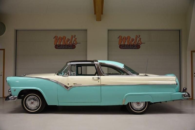 Flerfärgad Begagnad 1955 Ford Fairlane Sedan | 369 000 kr - Bild 1/4