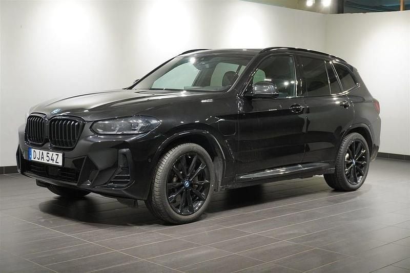 Safirsvart metallic Begagnad 2024 BMW X3 Shadowline SUV | 579 800 kr - Bild 1/2