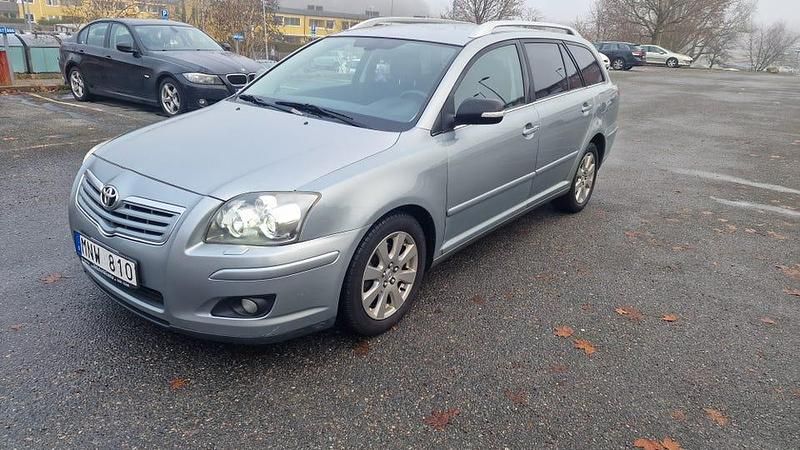 Begagnad Toyota Avensis 126 HK (92 kW) 2008 Kombi
