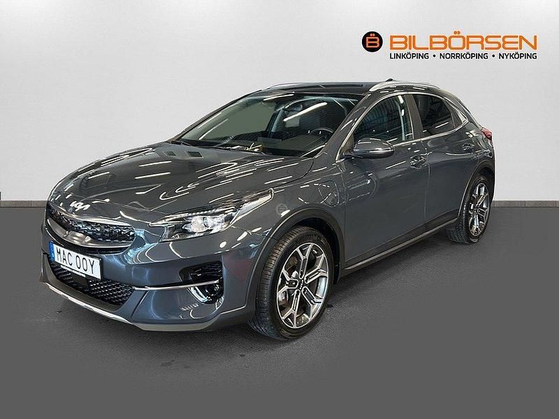 Grå Begagnad 2022 Kia XCeed Advance SUV | 249 900 kr (Bra pris) - Bild 1/4