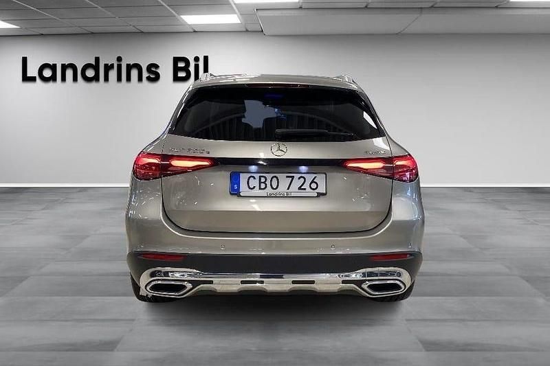 Begagnad Mercedes GLC300 Avantgarde 313 HK (230 kW) 2023 Silver SUV