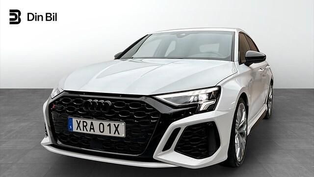 Glaciärvit metallic Begagnad 2022 Audi RS3 Sportback Premium Halvkombi | 549 000 kr (Bra pris) - Bild 1/4
