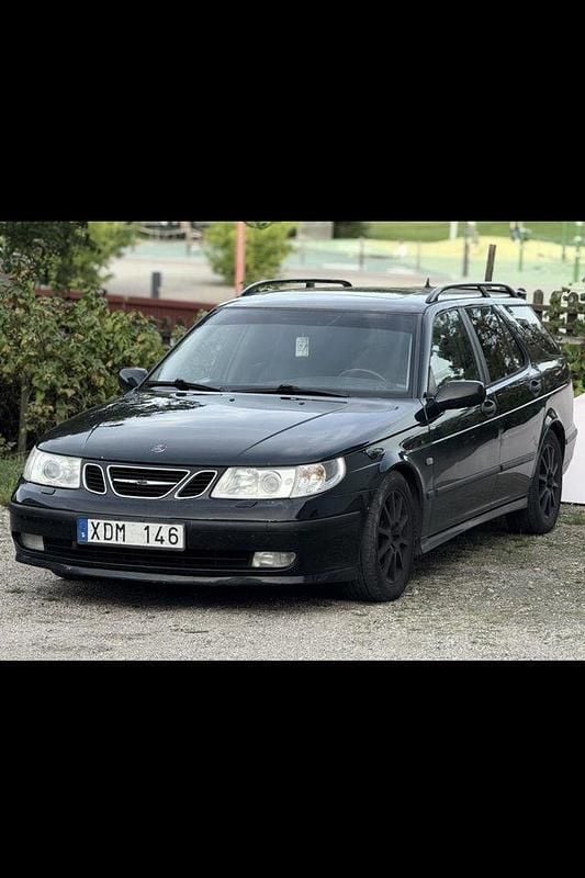 Svart Begagnad 2002 Saab 9-5 Aero Kombi | 20 500 kr (Marknadspris) - Bild 1/4