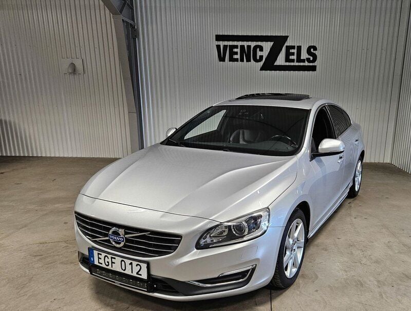 Silver Begagnad 2014 Volvo S60 Summum Sedan | 169 000 kr (Marknadspris) - Bild 1/4