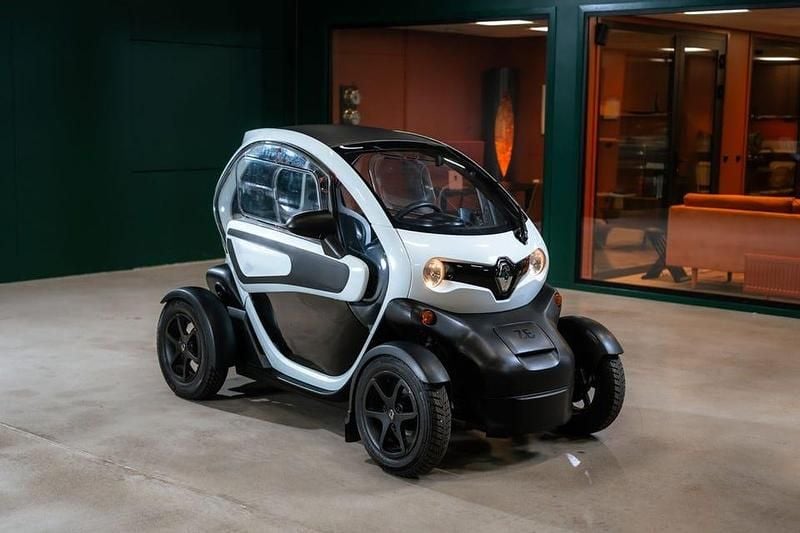 Vit Begagnad 2015 Renault Twizy Urban Halvkombi | 59 900 kr - Bild 1/4