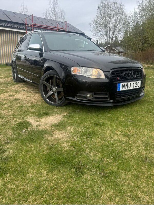Svart Begagnad 2005 Audi S4 Kombi | 119 000 kr (Dyr) - Bild 1/4