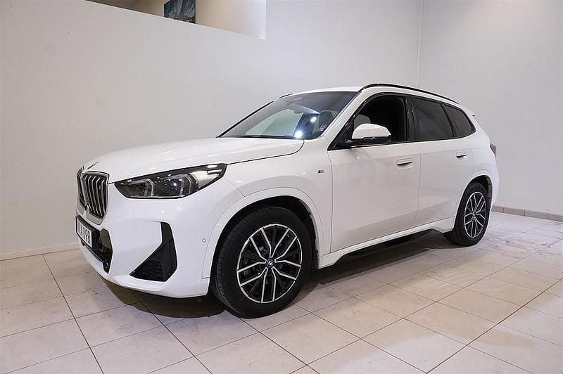 Begagnad BMW iX1 M Sport 230 kW (313 HK) 2022 Vit SUV