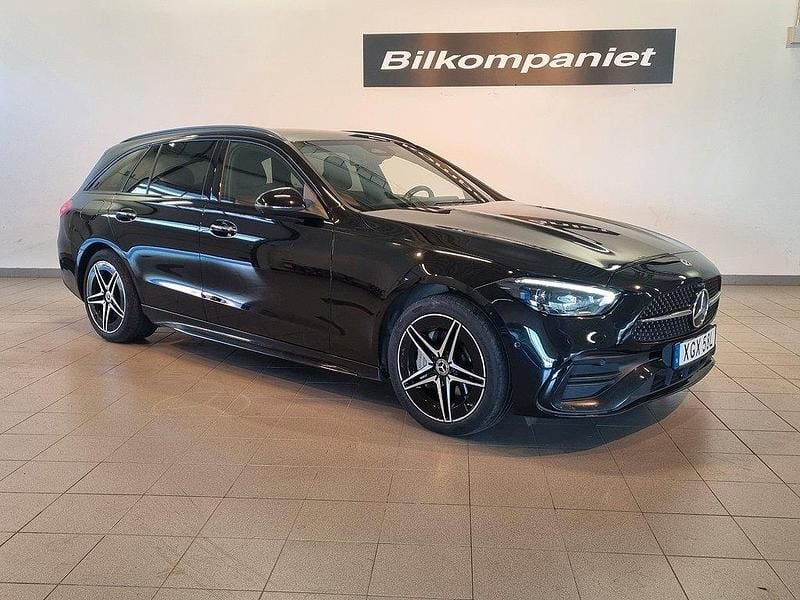 Svart Begagnad 2023 Mercedes C300e AMG line Kombi | 429 900 kr (Marknadspris) - Bild 1/4