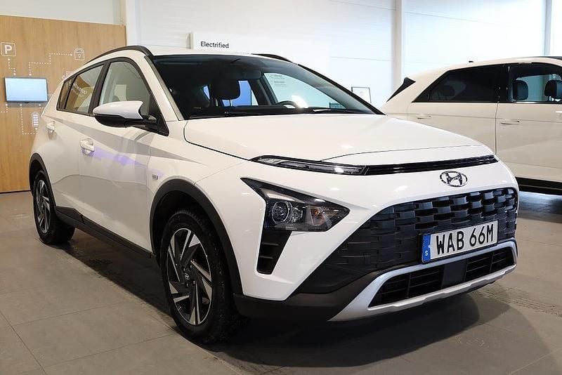 Begagnad Hyundai Bayon Essential 101 HK (74 kW) 2022 Vit SUV