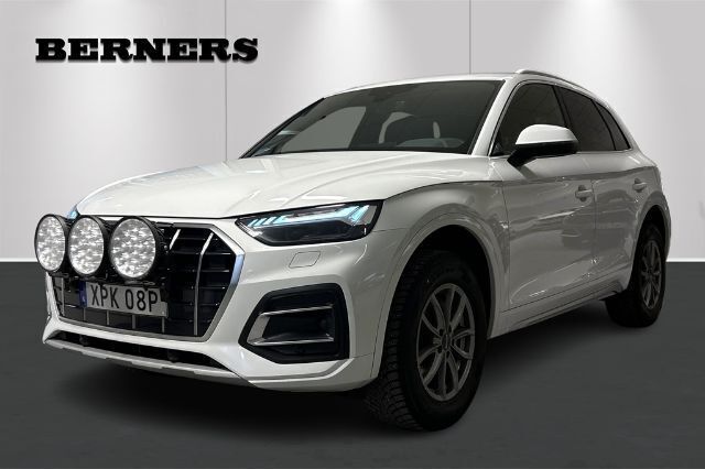 Glaciärvit metallic Begagnad 2022 Audi Q5 Advanced Plus SUV | 428 900 kr (Marknadspris) - Bild 1/4
