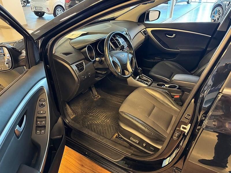 Begagnad Hyundai i30 110 HK (80 kW) 2012 Svart Kombi