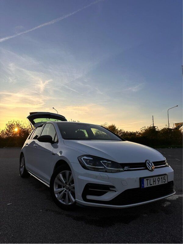 Vit Begagnad 2017 VW Golf VII GT Halvkombi | 185 000 kr (Marknadspris) - Bild 1/4