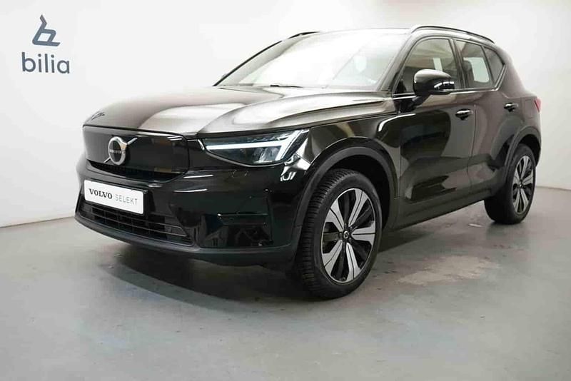 Svart Begagnad 2023 Volvo XC40 Single Motor SUV | 314 900 kr (Bra pris) - Bild 1/1