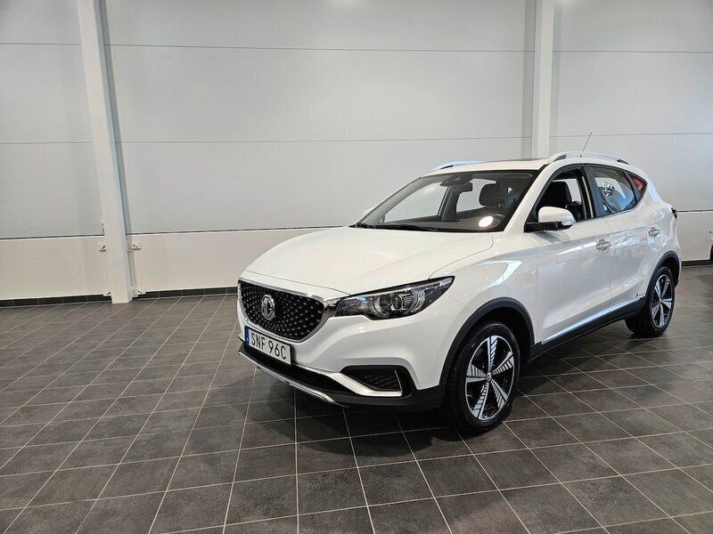 Vit Begagnad 2020 MG ZS Luxury Sedan | 209 900 kr (Lite dyr) - Bild 1/4