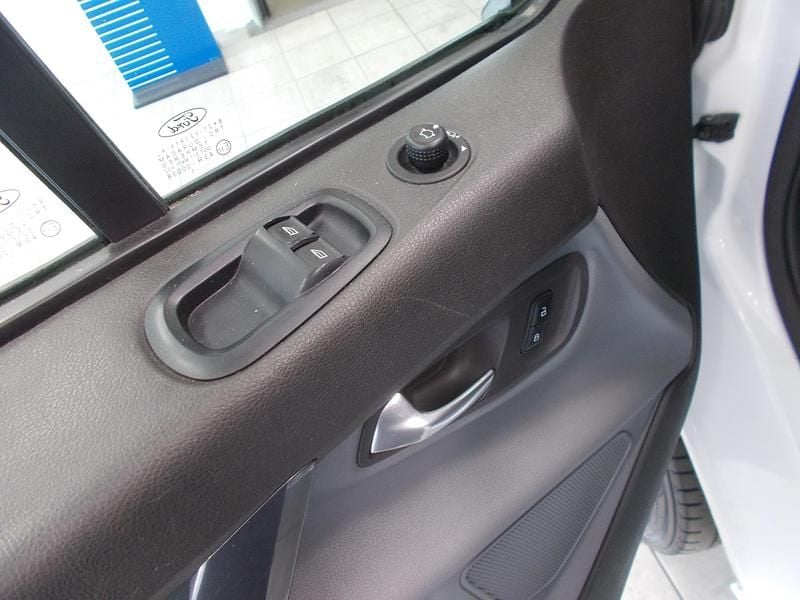 Begagnad Ford Transit Custom 2015 Vit Pickup