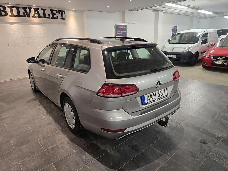 Begagnad VW Golf VII 116 HK (85 kW) 2018 Silver