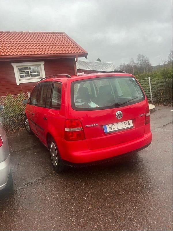 Begagnad 2004 VW Touran Minibuss | 16 500 kr (Bra pris) - Bild 1/4