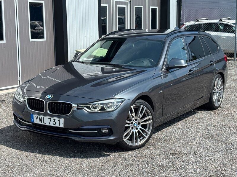Grå Begagnad 2018 BMW 318 M Sport Kombi | 199 800 kr (Bra pris) - Bild 1/4