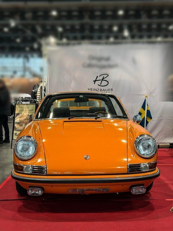 Begagnad Porsche 911 131 HK (96 kW) 1971 Bahama yellow Sportkupé