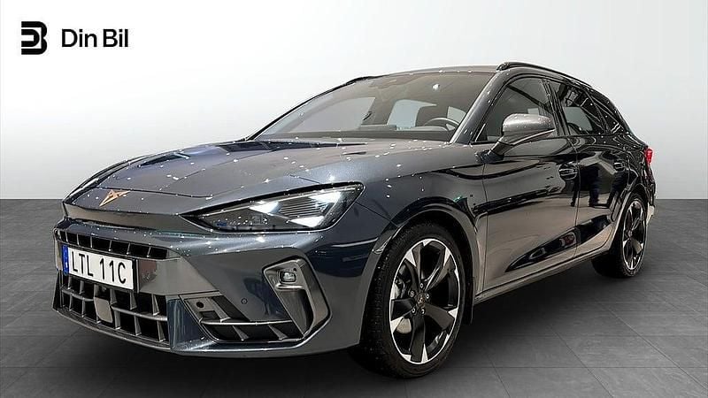 Mörkgrå Begagnad 2024 Cupra Leon Kombi | 339 900 kr (Dyr) - Bild 1/4