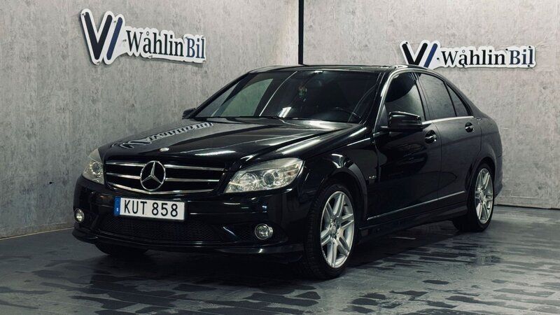 Svart Begagnad 2011 Mercedes C180 AMG Sedan | 89 900 kr (Marknadspris) - Bild 1/4