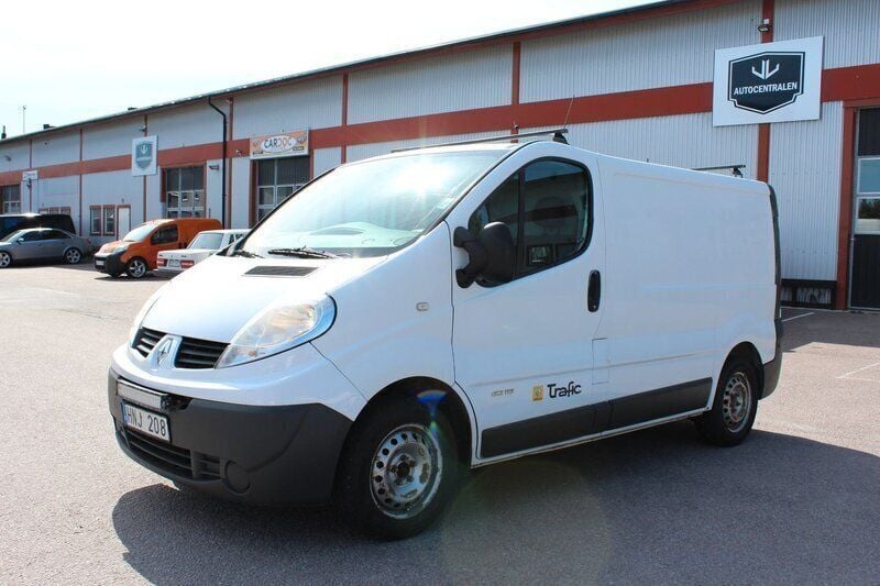 Vit Begagnad 2013 Renault Trafic Van | 59 000 kr (Bra pris) - Bild 1/4