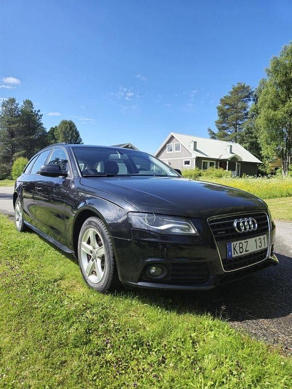Svart Begagnad 2010 Audi A4 Kombi | 100 000 kr (Marknadspris) - Bild 1/4